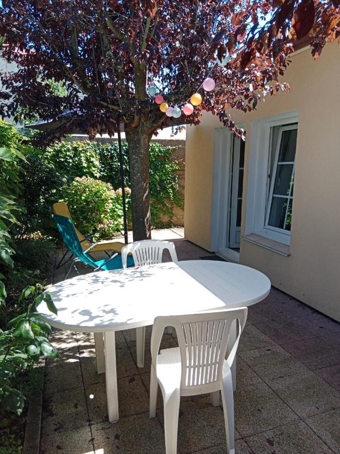Villa Les Rosiers Challans Exterior foto