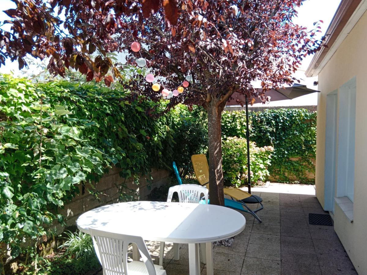 Villa Les Rosiers Challans Exterior foto
